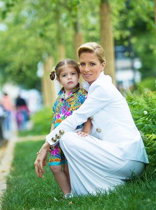 Светлана Захарова с дочерью Дашей в платье  DolceGabbana.