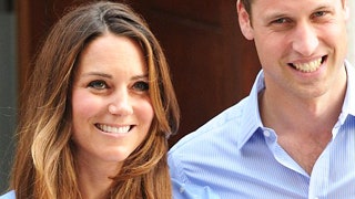 Принц Уильям и герцогиня Кэтрин показали новорожденного сына