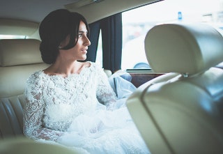 Тамуна Циклаури в свадебном платье Elie Saab.