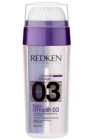 Сыворотка Smooth lissage от Redken «дисциплинирует» волосы укрепляя и разглаживая их придает волосам мягкость гладкость...