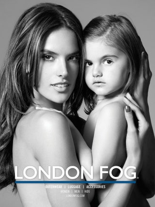 Алессандра Амбросио с дочерью Аней для London Fog.