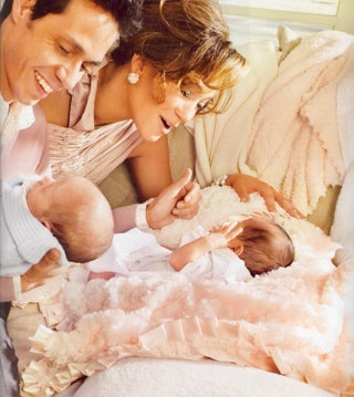 Дженнифер Лопес и Марк Энтони с близнецами Максом и Эммой.