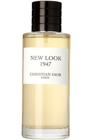 Мой аромат «Ношу духи не как у всех в этом я сноб. Сейчас в фаворе загадочный New Look от Dior».