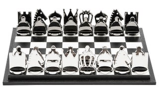 Мое хобби «В шахматы играю почти профессионально да и в жизни частенько делаю «ход конем».