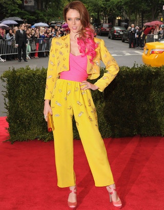 Коко Роша в винтажном костюме Элизабет Тейлор купленном моделью на аукционе Christie's .