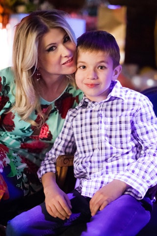 Оксана Максимова с сыном.