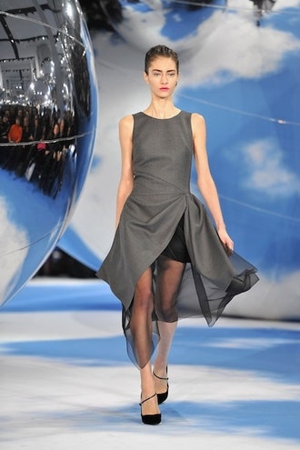 Неделя моды в Париже показ Christian Dior