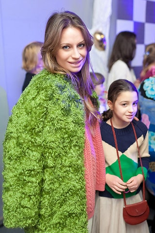 Анастасия Рябцова  с дочкой.