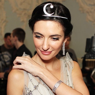 Снежана Георгиева в платье Chanel и украшения.