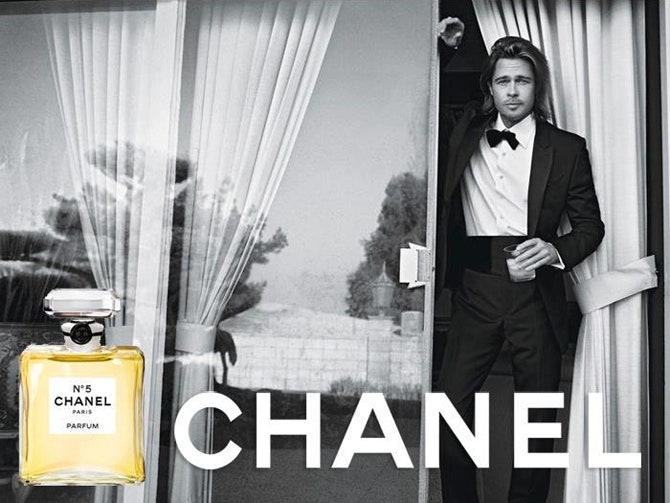 Брэд Питт первые фото для Chanel N5