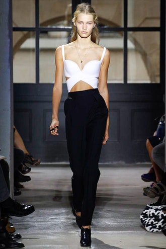 Неделя моды в Париже показ Balenciaga