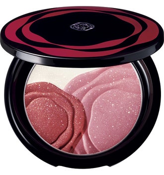 Румяна Camellia Compact от Shiseido