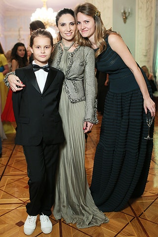 Фира Чилиева  и Екатерина Мухина с дочерью.