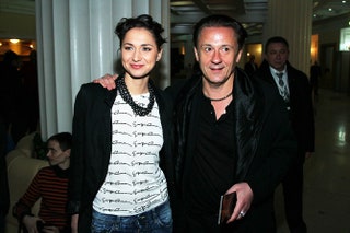 Олег Меньшиков с женой Анастасией.