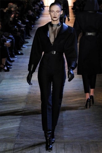 Неделя моды в Париже Yves Saint Laurent