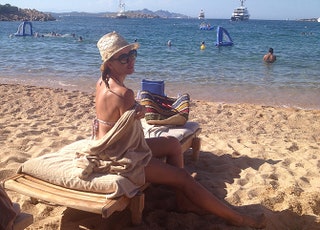 Виктория Сощенко на пляже.