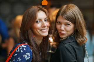 Карина Ошроева и Варвара Ремчукова.