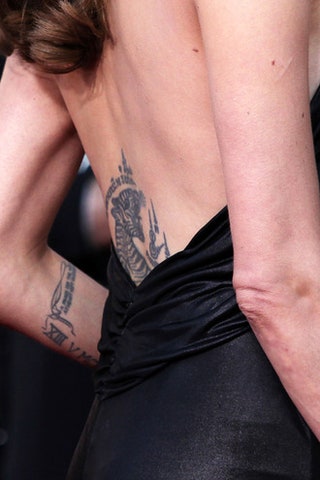 Татуировки Анджелины Джоли.