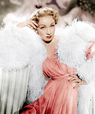 Дитрих любила повторять «No Dior no Dietrich». Все наряды Dior после съемок звезда оставляла себе.