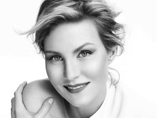 Рената Литвинова: дебют для L'Oreal Paris