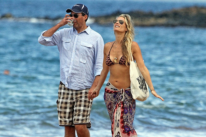 Молли и ее супруг Скотт Стубер во время медового месяца на Гавайях