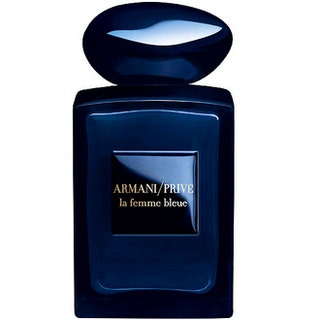 Ирис шоколад и ладан в эксклюзивном аромате La Femme Bleue от Giorgio Armani.