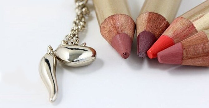Charm Pencils для губ  оттенок Nude Dahlia Fire и Soft