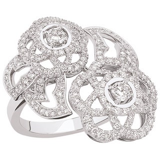 Кольцо из белого золота с бриллиантами.