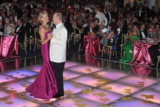 Шарлен Виттсток и князь Альберт в танце.