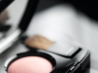 Осень-2011: драматичные образы с Chanel