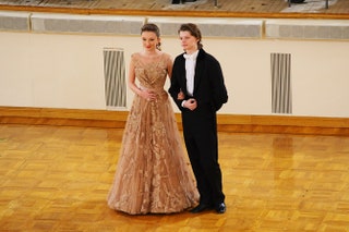 Мария Титова в Elie Saab Haute Couture и Павел Козлов.