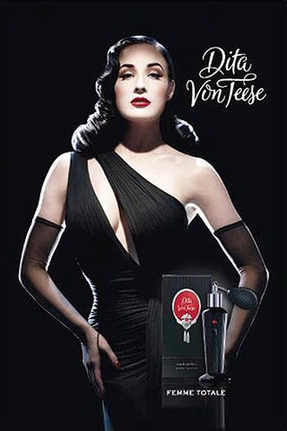 Рекламный постер Femme Totale.