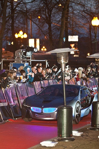 Актеры прибыли на BMW с фантастическим дизайном