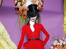 Красные лаки Dior: яркий Новый год
