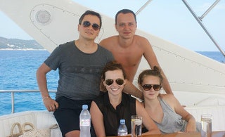 Оксана Лаврентьева с семьей и друзьями во Франции.