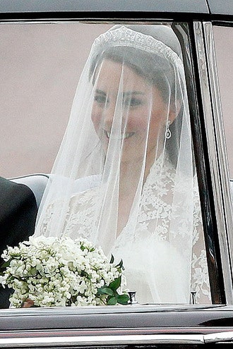 Кейт Миддлтон фото в свадебном платье Alexander McQueen