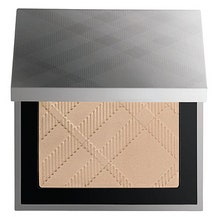 Коллекция макияжа Burberry в Москве
