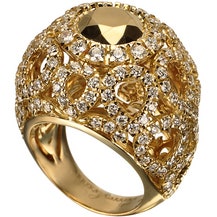 Кольцо из желтого золота с бриллиантами из коллекции Sevilla.