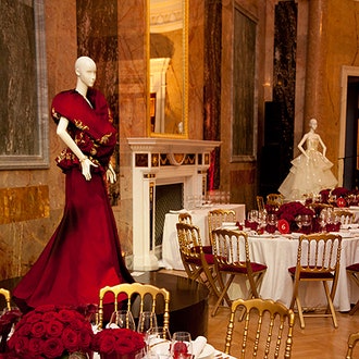 Выставка и ужин Christian Dior в Михайловском замке