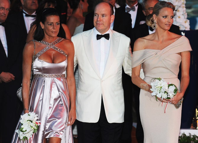 Принцесса Монако Стефания князь Монако Альберт II и его невеста Шарлен Виттсток в Armani Privе