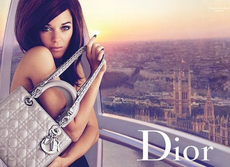 Марион Котийяр на новом рекламном снимке для Lady Dior