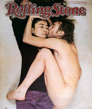 Обложку журнала Rolling Stone  украшает фото Энни Лейбовиц которое было сделано вnbspНьюЙорке 8nbspдекабря 1980nbspгода...