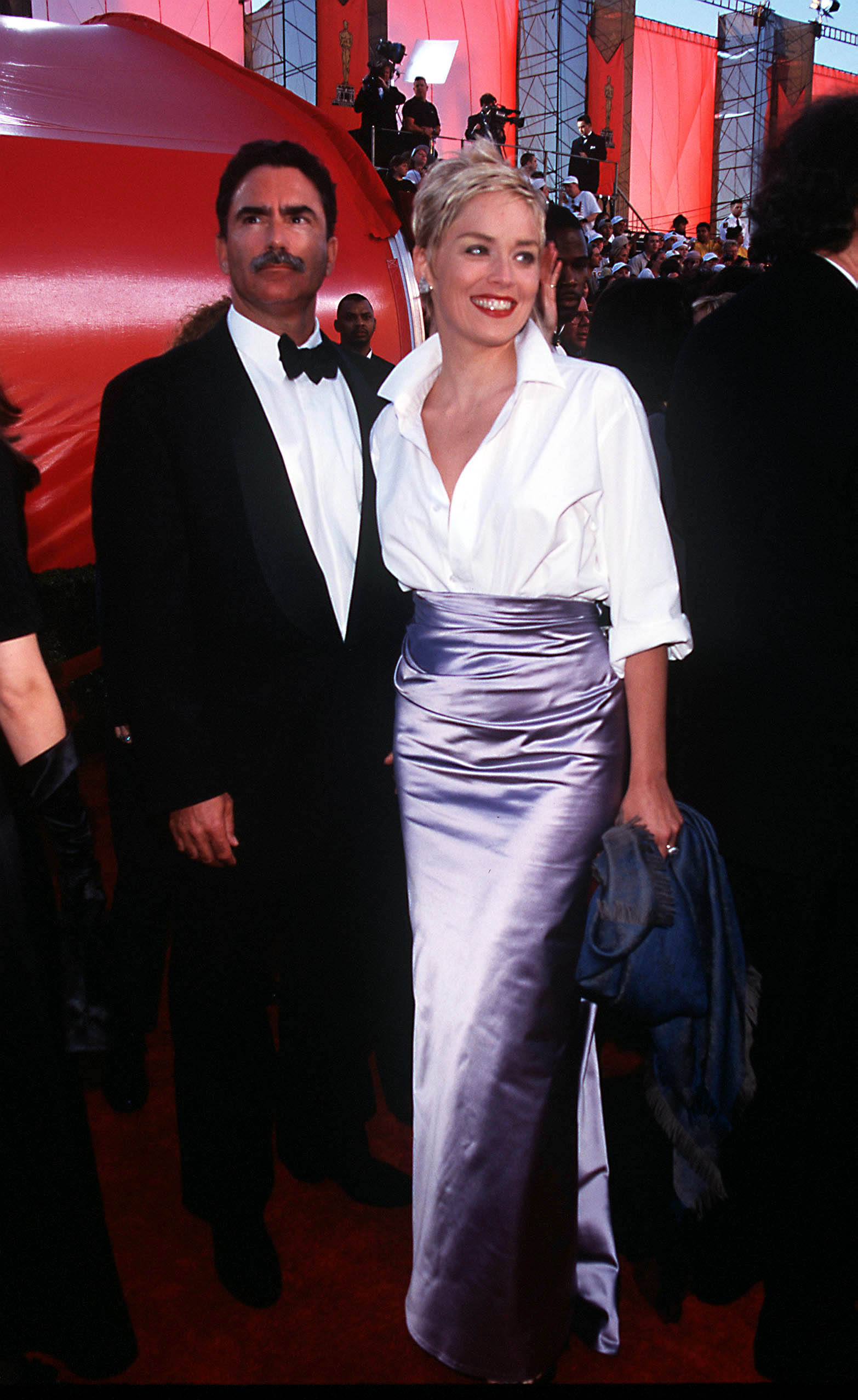 Фил Бронштейн и Шэрон Стоун на церемонии «Оскар» 1998 год