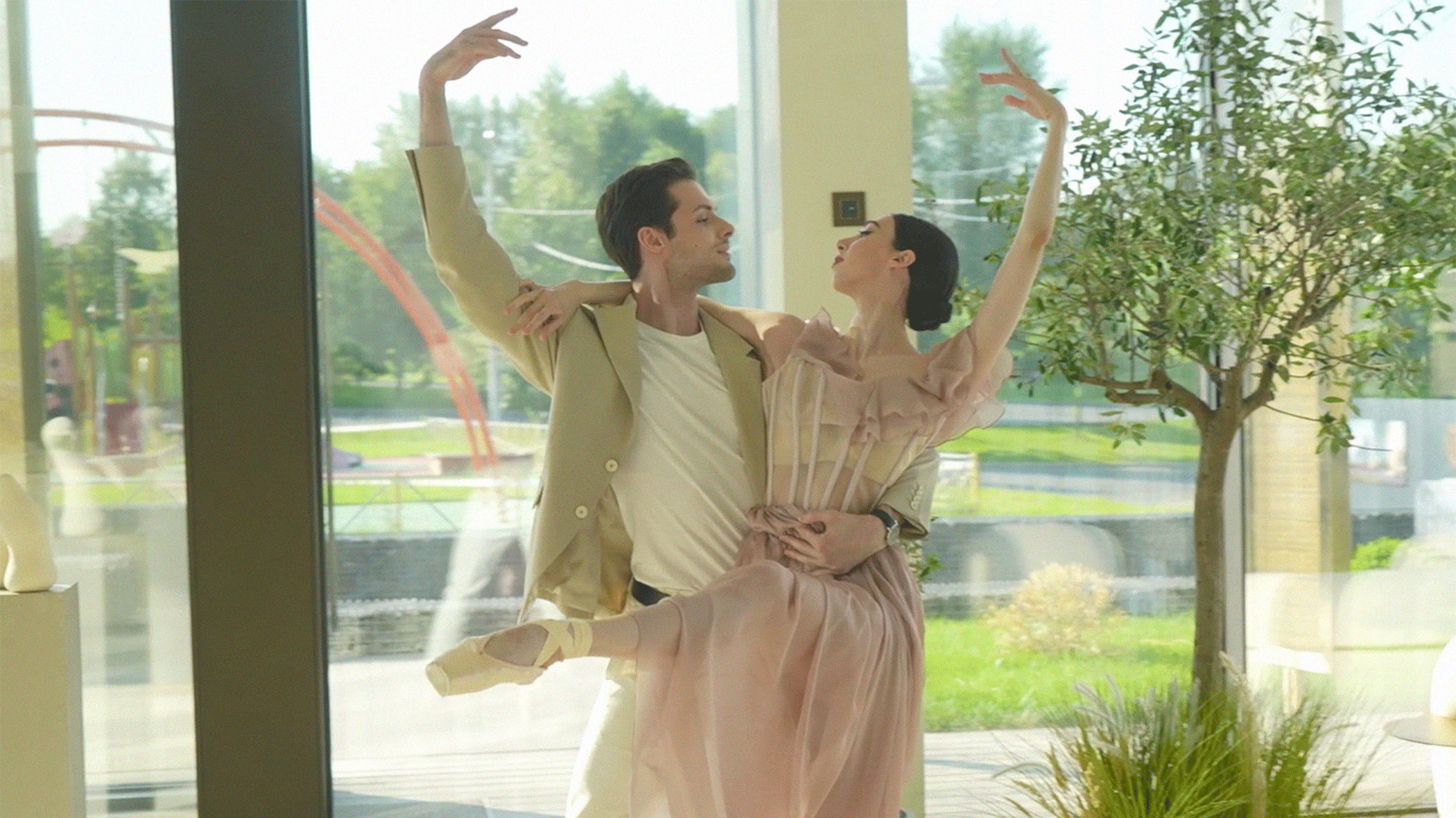 Элеонора Севенард и другие герои Tatler — о балете чувствах и красоте в повседневности