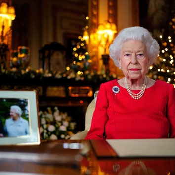 «Рождество &- непростое время для тех кто потерял близких»: что Елизавета II сказала в праздничной речи