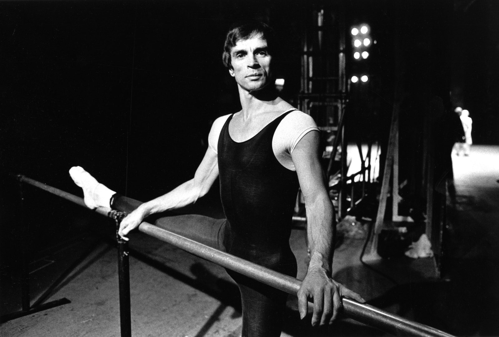 Рудольф Нуреев во время репетиции балета «Ромео и Джульетта» в лондонском «Колизее» 1980 год