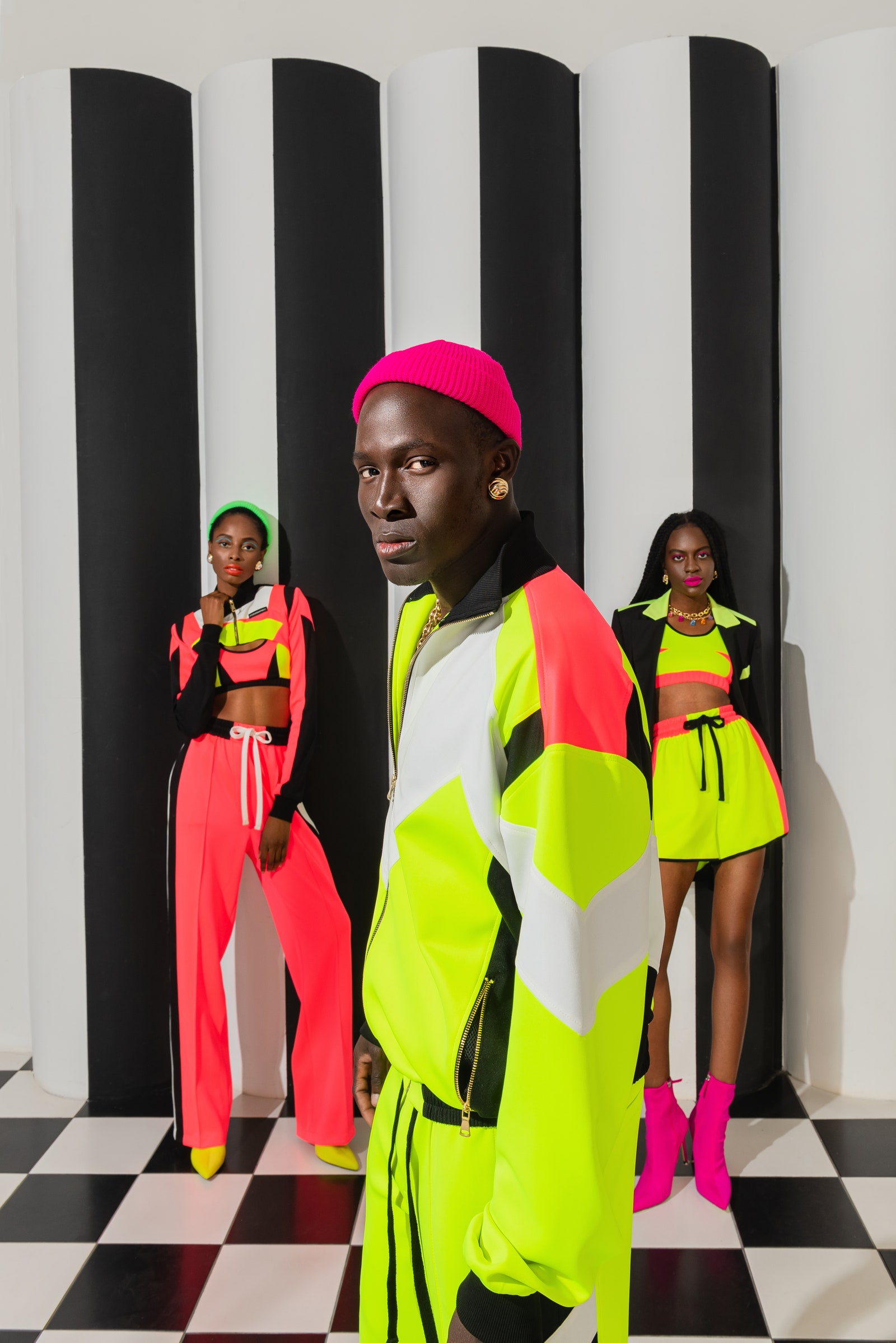 Яркие цвета и спортивные костюмы в новой коллекции модного бренда