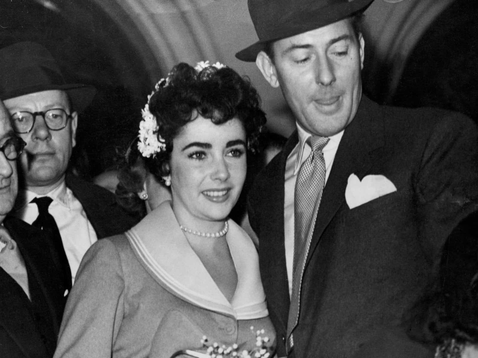 Свадьба Элизабет Тейлор и Майкла Уайлдинга в Лондоне 21 февраля 1952 года