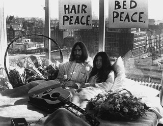 «В постели за мир» — так называется акция которую с 25 по 31 марта 1969nbspгода провели Джон Леннон и Йоко Оно. Вместо...