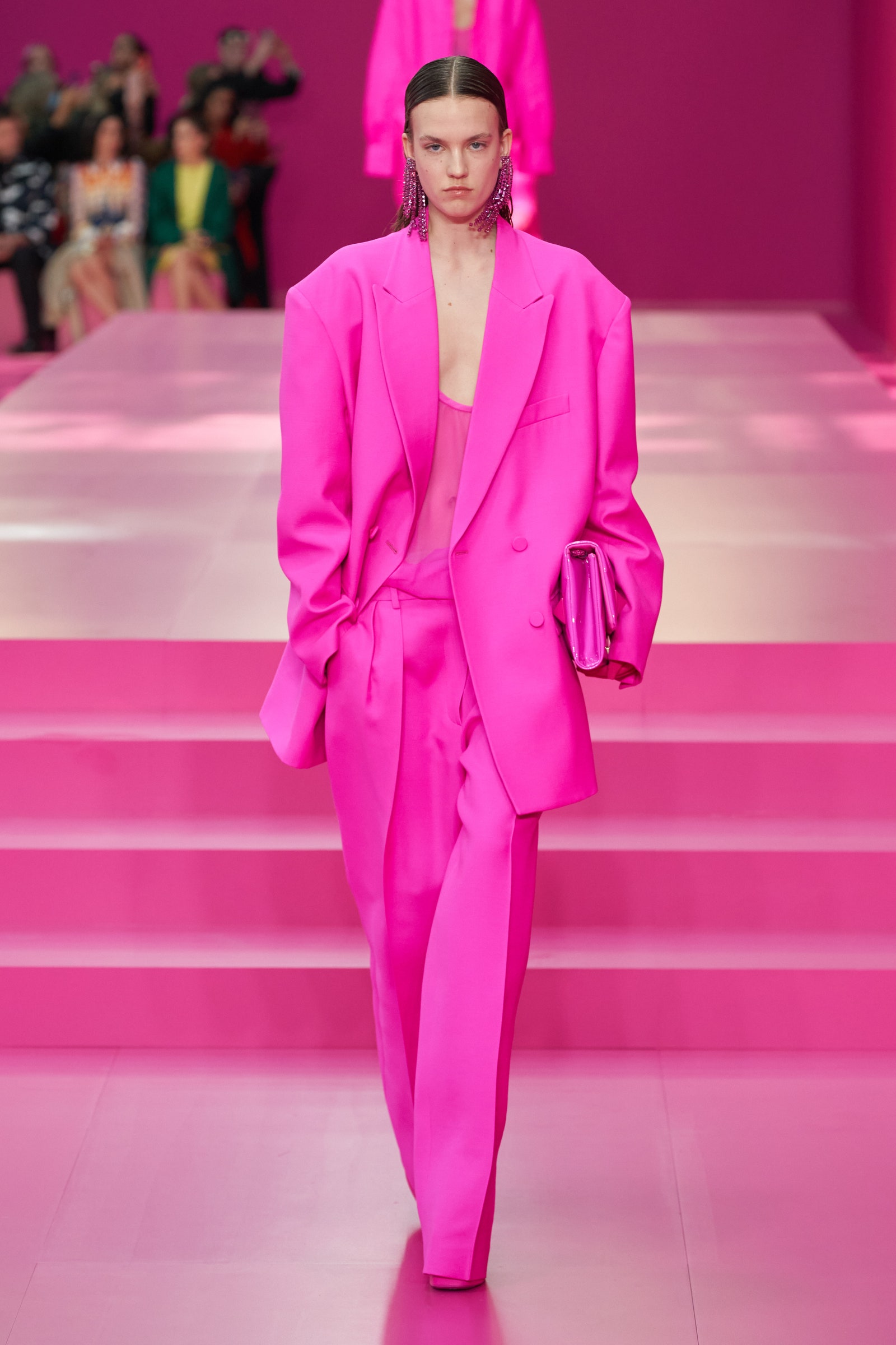 10 вещей в розовом цвете — главном оттенке новой коллекции Valentino